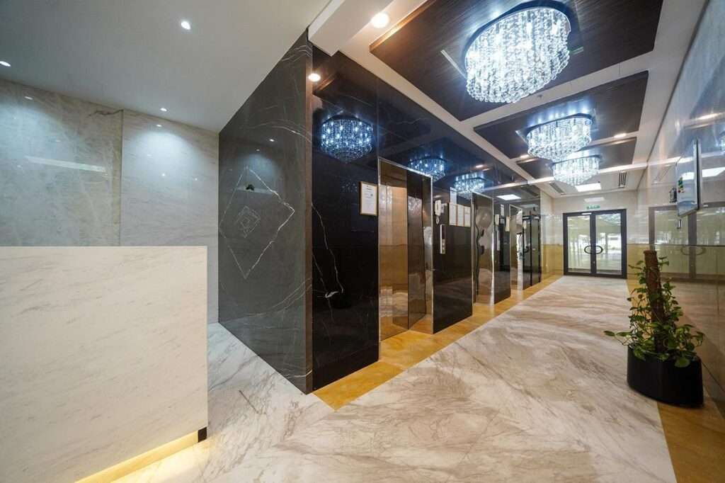 4DIRECTION RESIDENCE 1